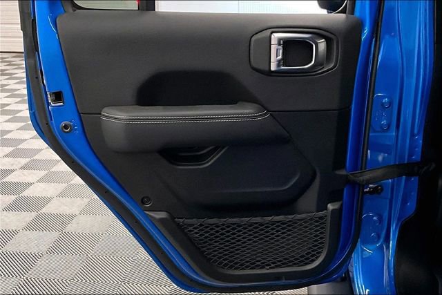 Used 2022 Jeep Wrangler Unlimited Sahara w/ Cold Weather Group image 20