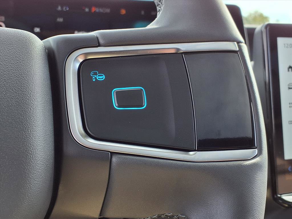 New 2025 Ford Expedition Active image 24