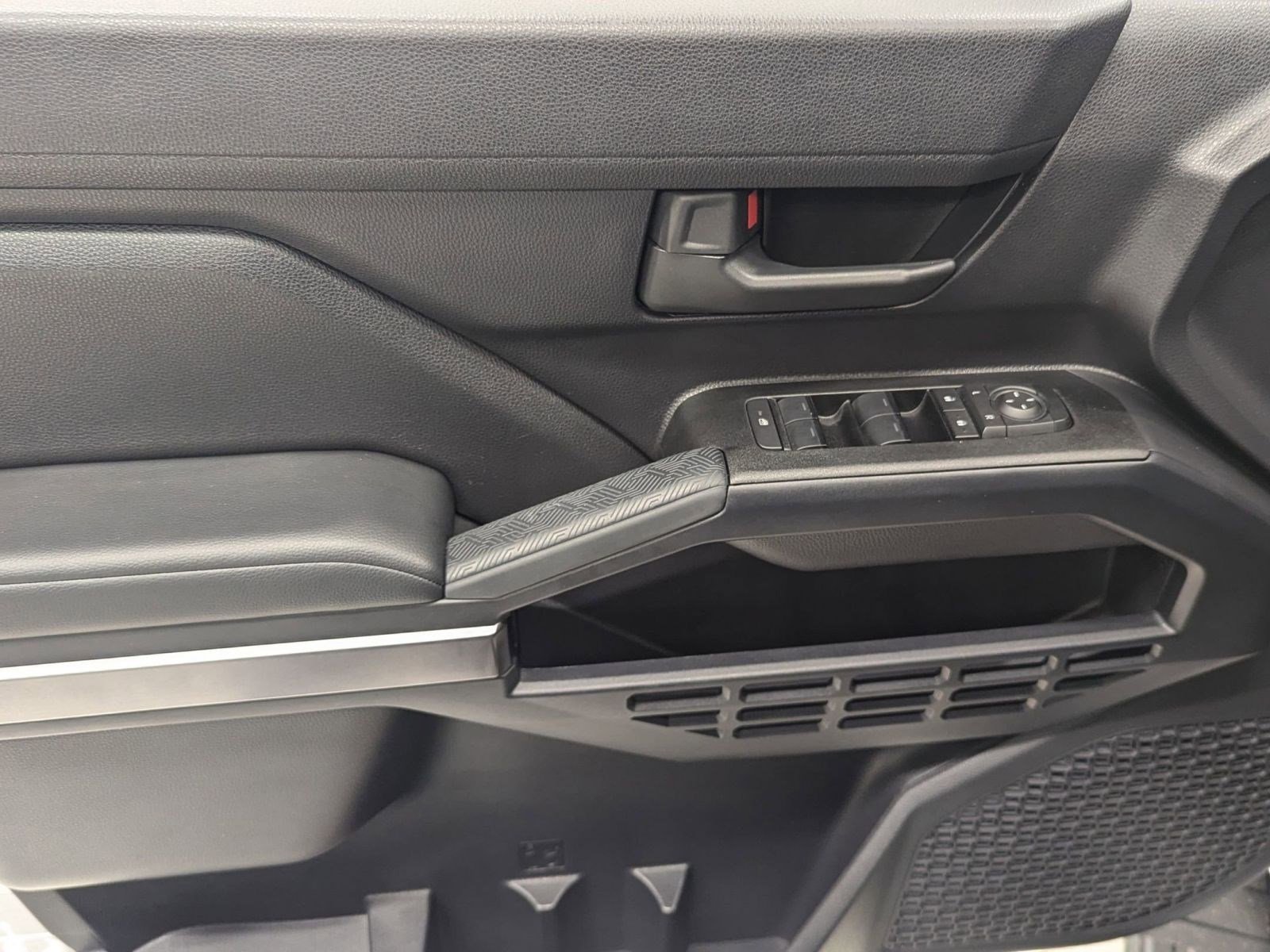 Used 2025 Toyota 4Runner SR5 image 10