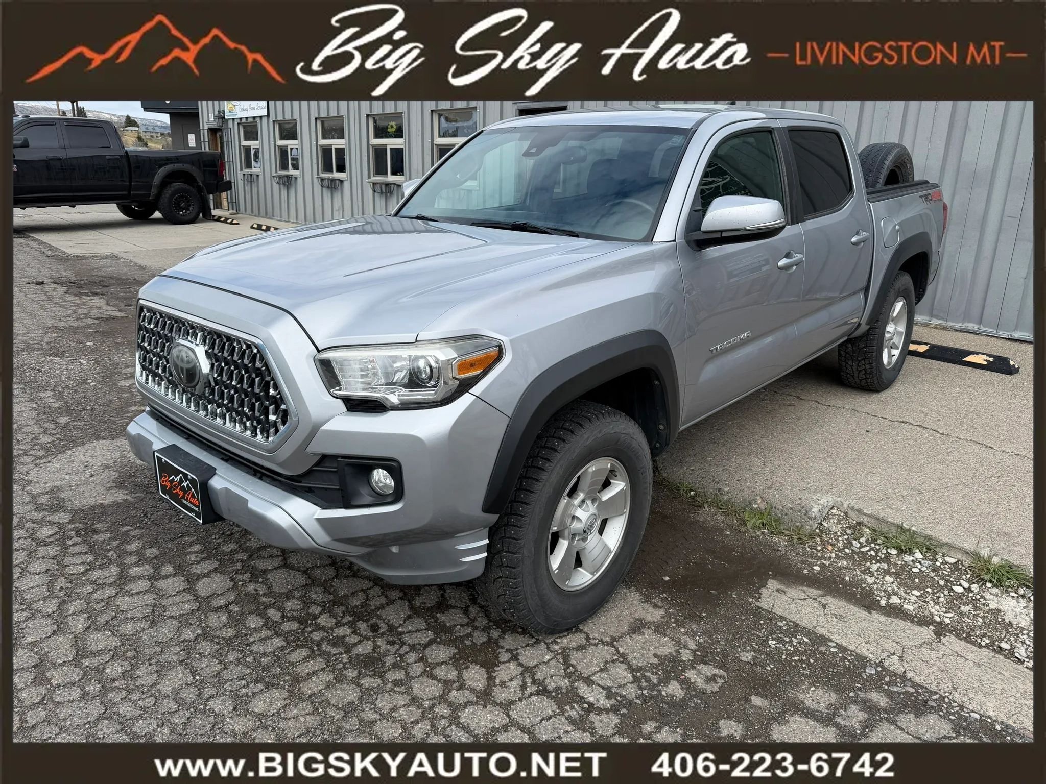 Used 2019 Toyota Tacoma TRD Off-Road w/ Technology Package AWD/4WD image 3