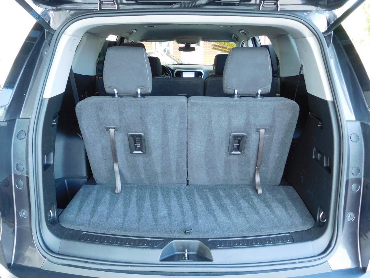 Used 2019 GMC Acadia SLE FWD image 15