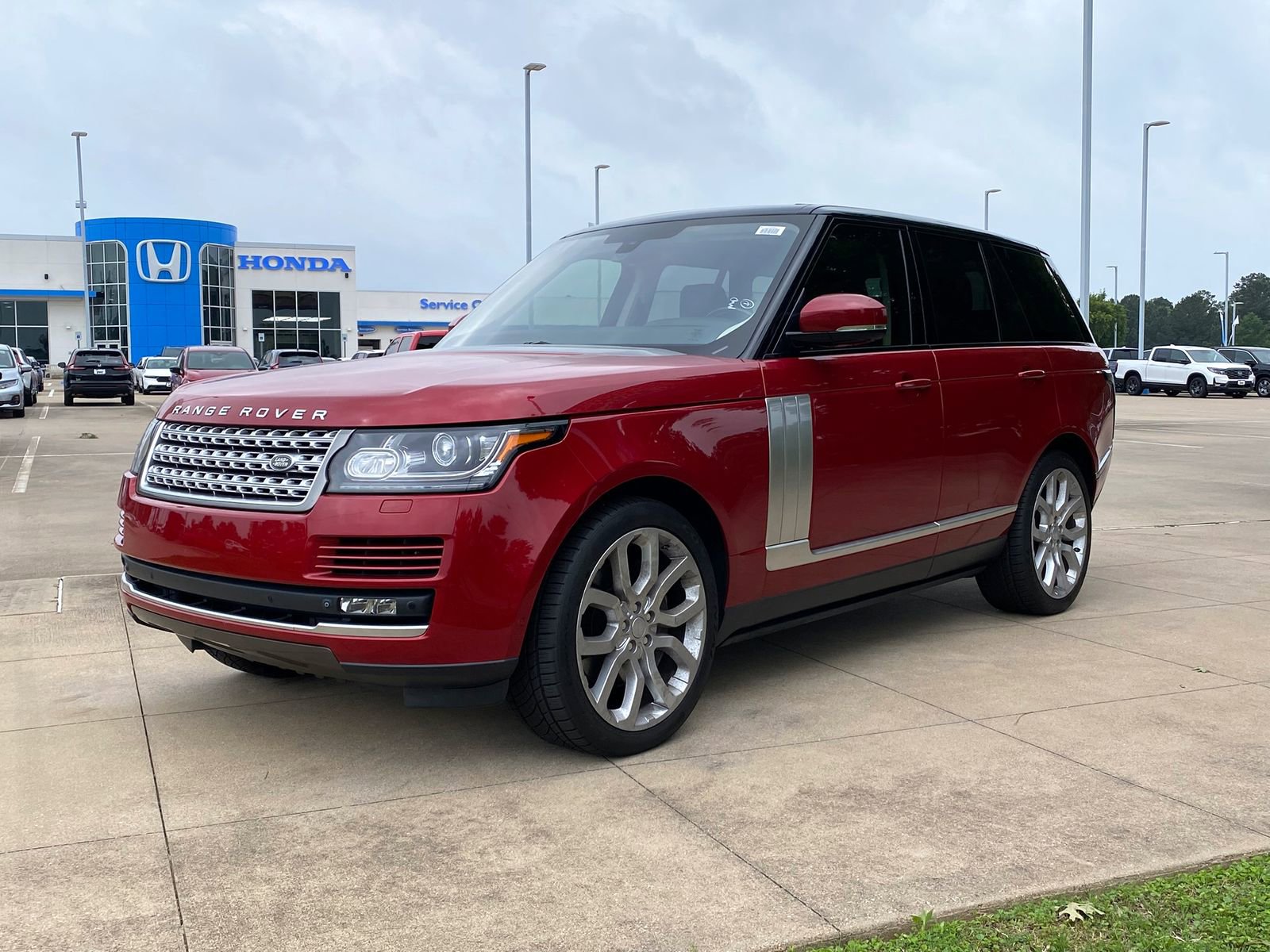 Used 2015 Land Rover Range Rover Supercharged AWD/4WD image 3