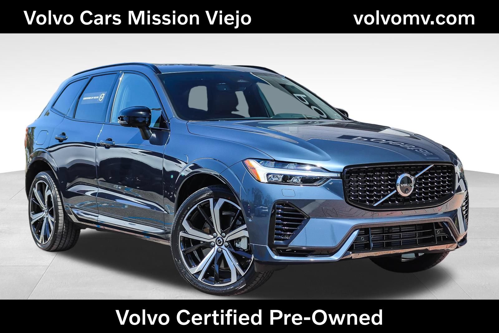 Used 2024 Volvo XC60 T8 Ultimate w/ Protection Package Premier AWD/4WD image 1