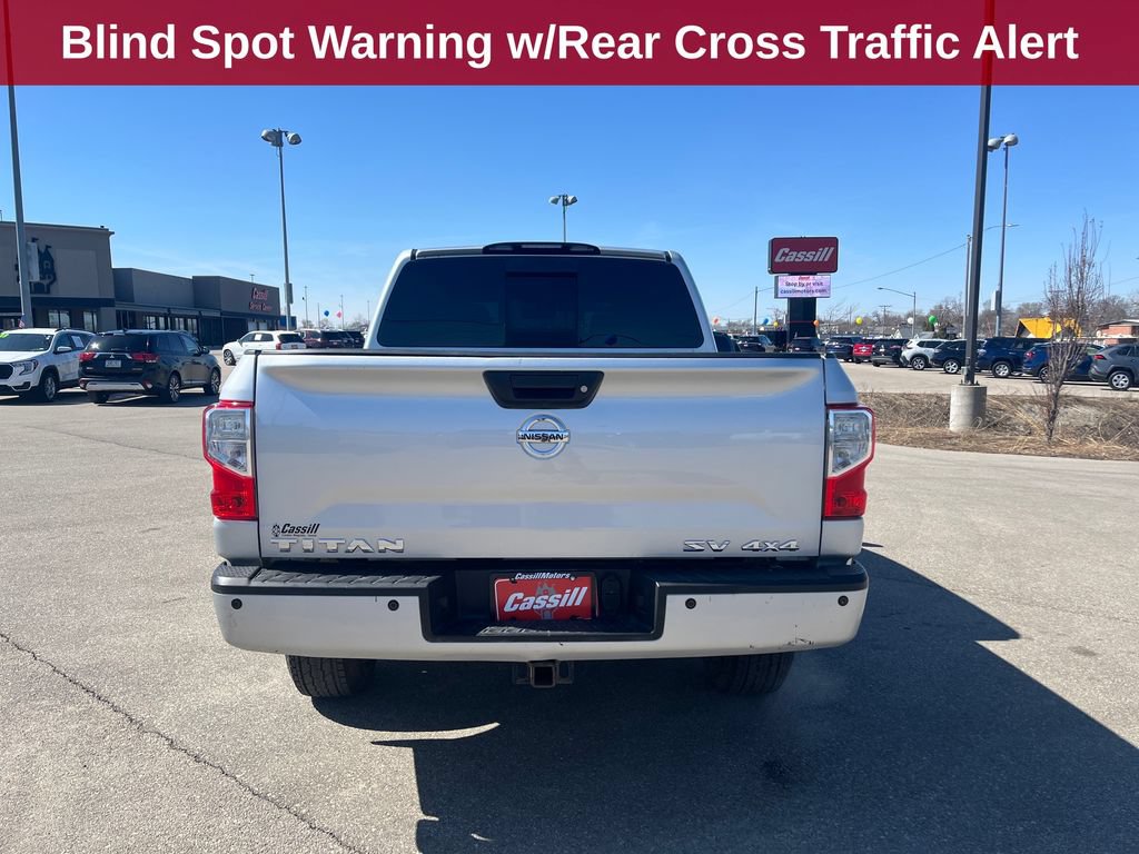 Used 2017 Nissan Titan SV AWD/4WD image 4