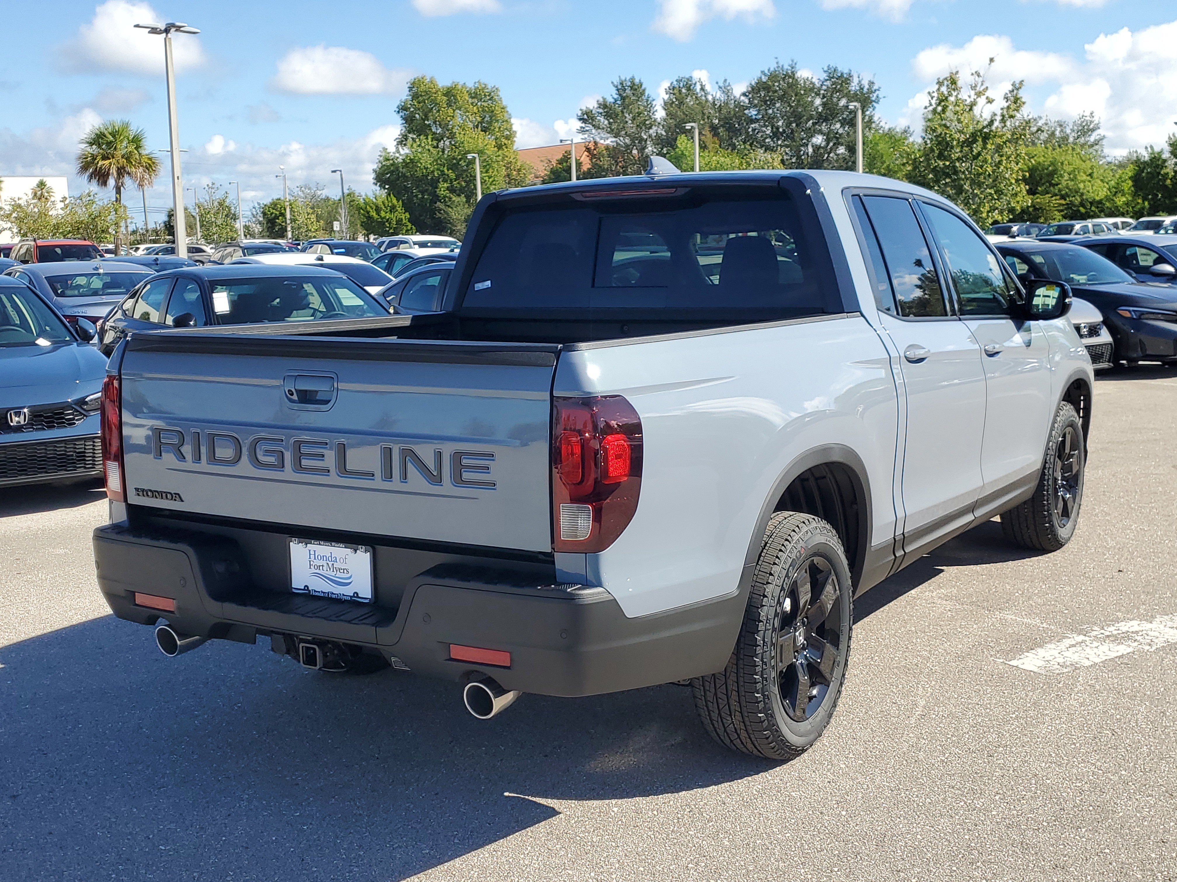 New 2026 Honda Ridgeline Black Edition image 4