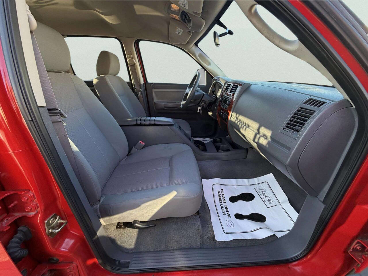 Used 2005 Dodge Dakota SLT image 23