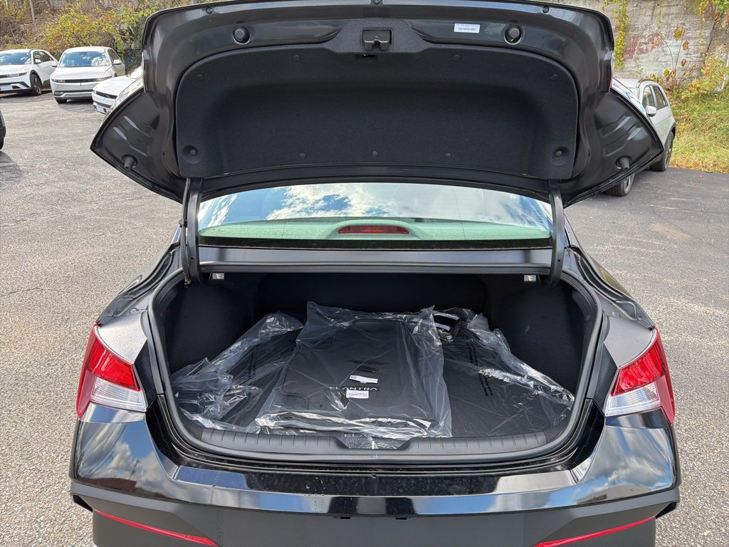 New 2026 Hyundai Elantra Sport image 15