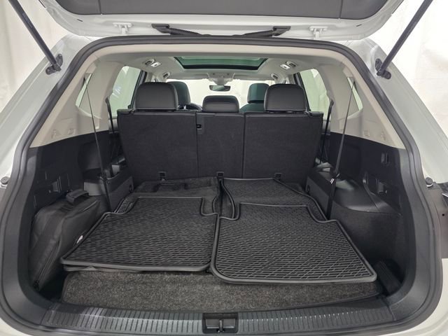 Certified 2022 Volkswagen Tiguan SE image 37