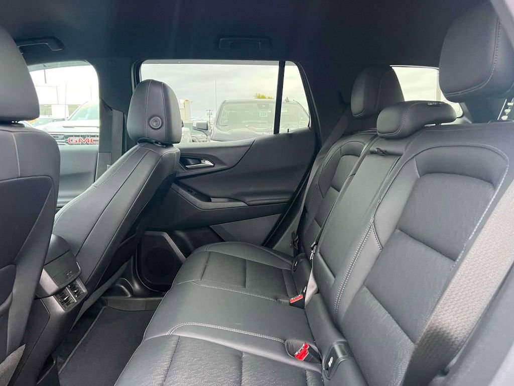 Used 2025 Chevrolet Equinox LT w/ Convenience Package II AWD/4WD image 13