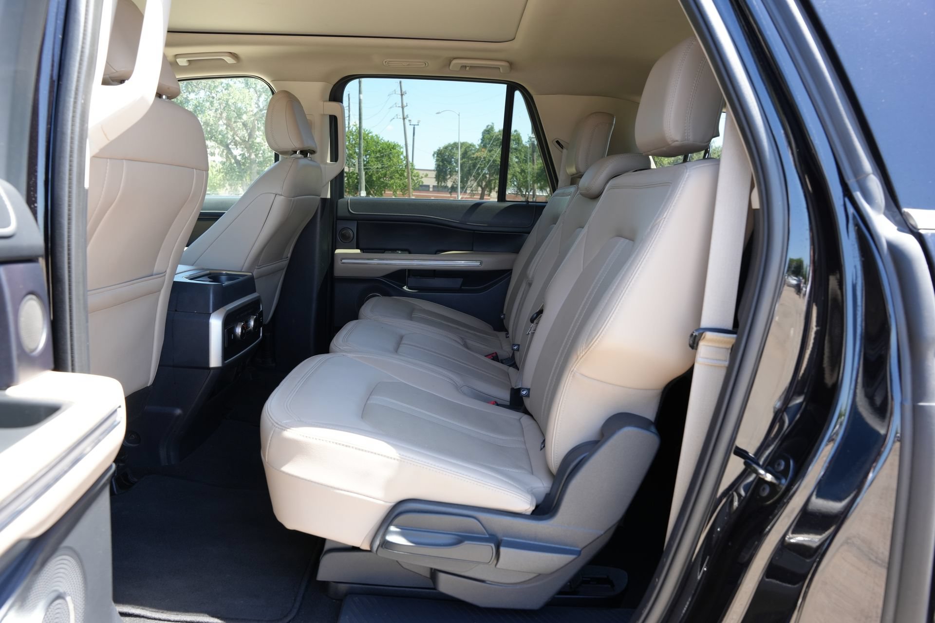Used 2024 Ford Expedition Max Limited RWD image 20