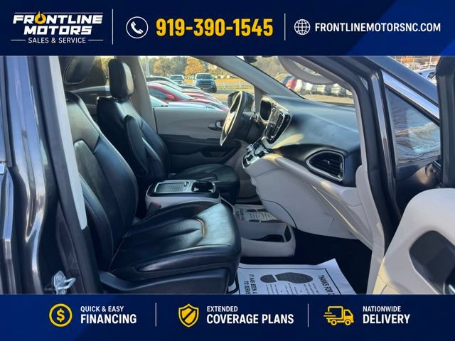Used 2022 Chrysler Pacifica Touring-L FWD image 10
