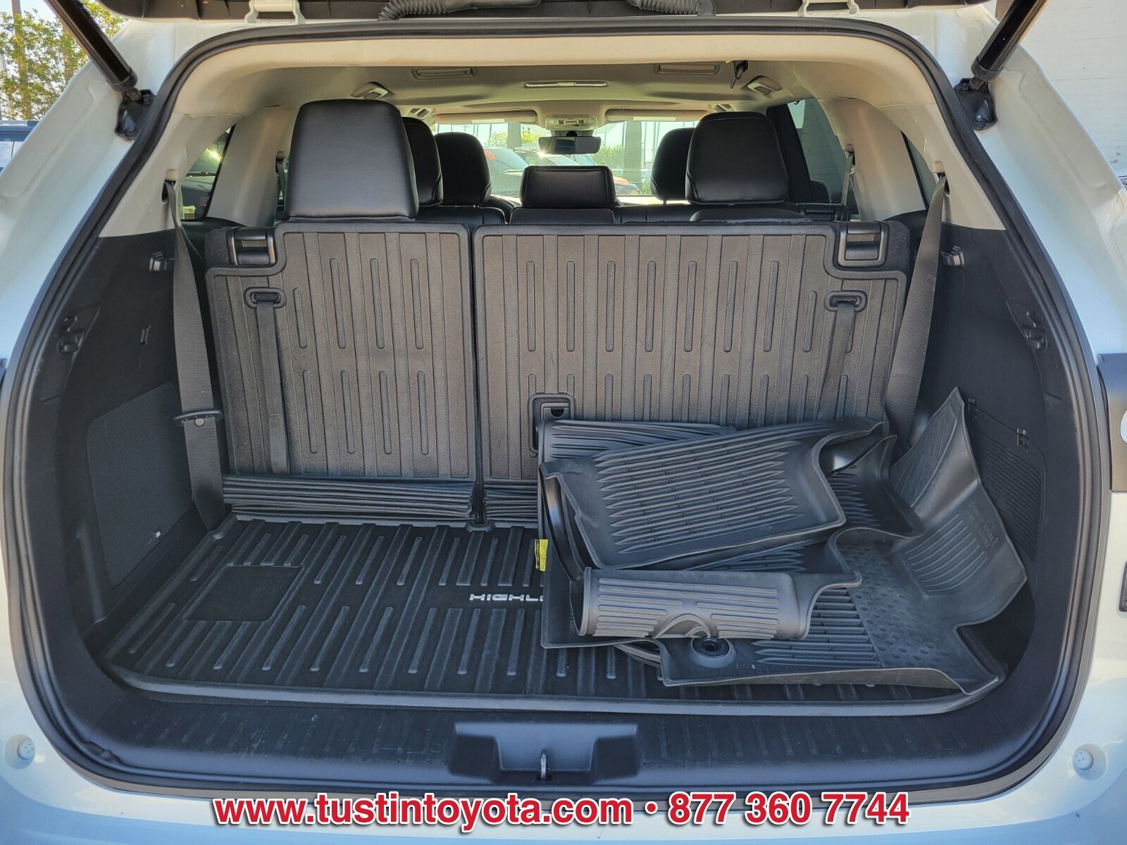 Used 2023 Toyota Highlander Limited image 14