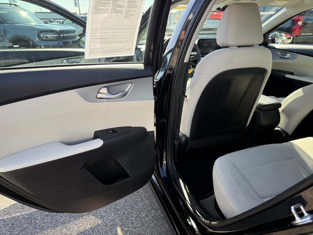 Used 2023 Kia Forte LXS w/ LXS Technology Package image 26