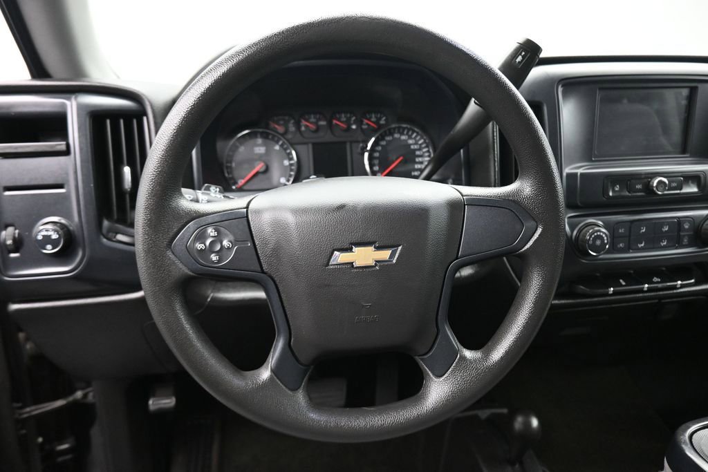 Used 2018 Chevrolet Silverado 1500 Custom w/ Custom Value Package AWD/4WD image 15