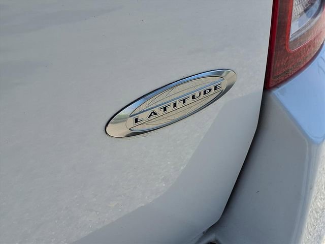 Used 2017 Jeep Compass Latitude FWD image 8