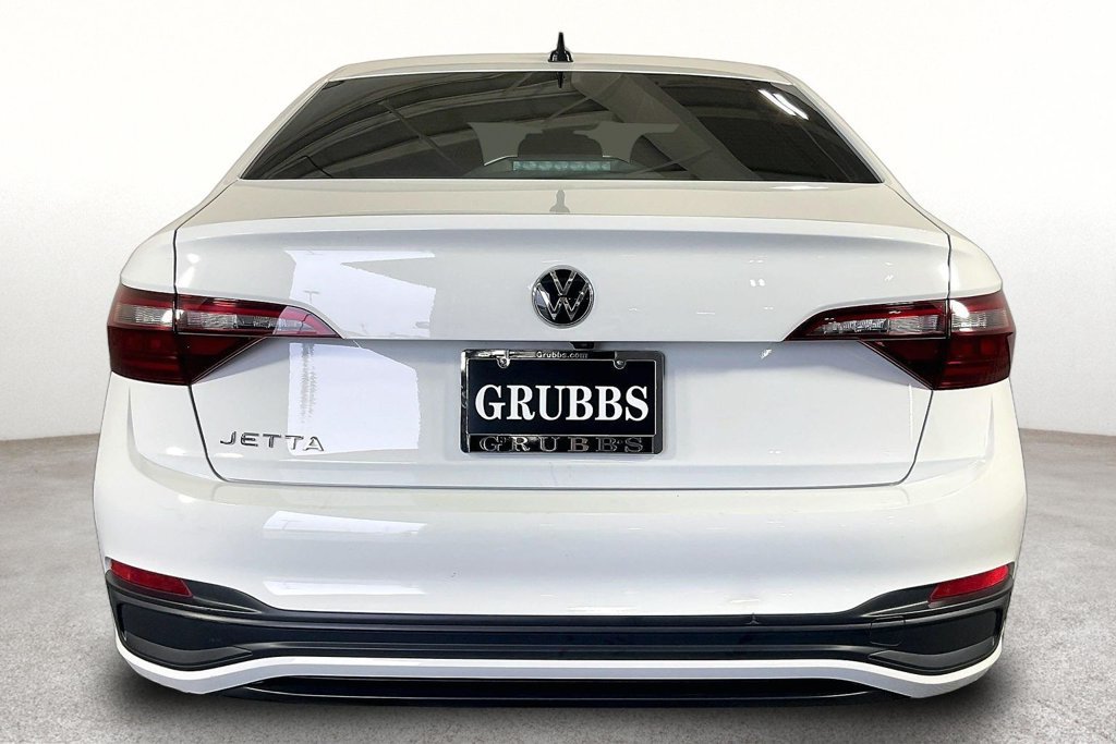 Used 2024 Volkswagen Jetta Sport FWD image 5