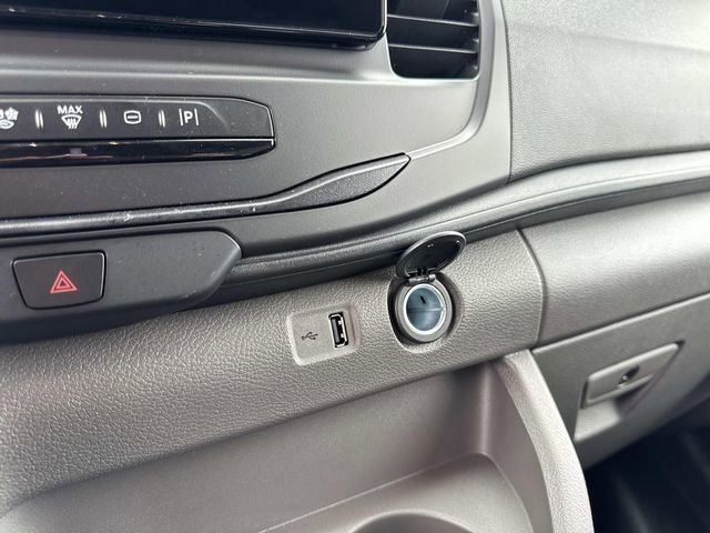 New 2026 Ford Transit 250 148 Medium Roof RWD image 30