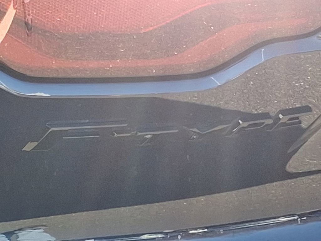 Used 2021 Jaguar F-TYPE Convertible image 11