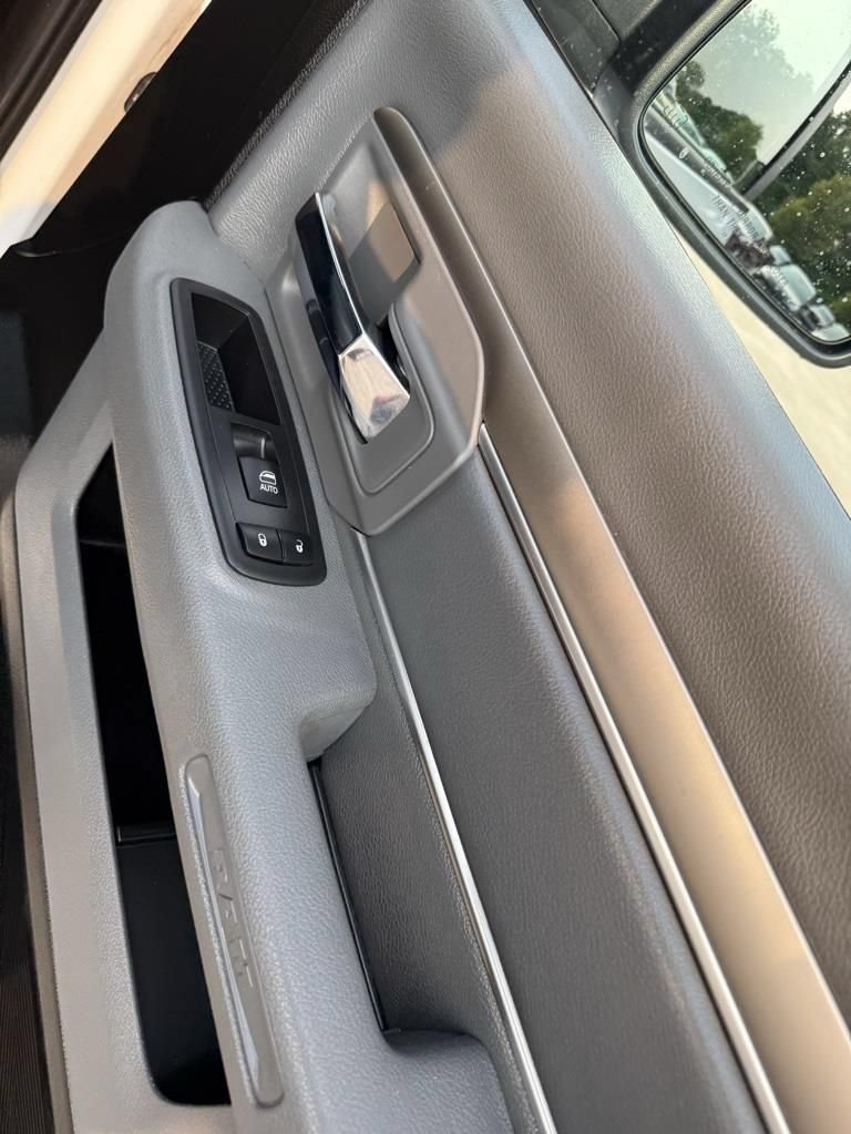Used 2019 RAM 1500 Classic SLT AWD/4WD image 26