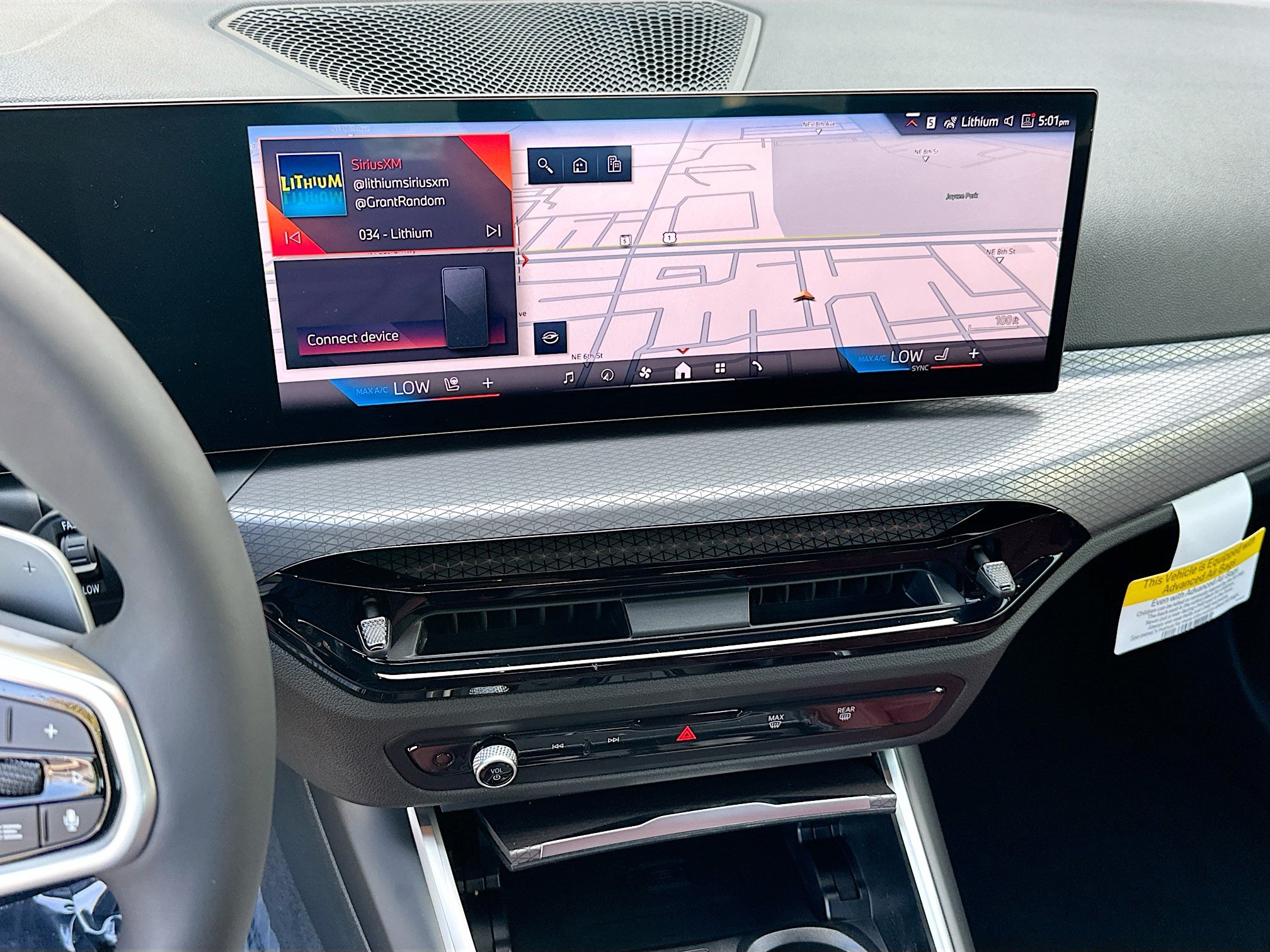 New 2026 BMW 330i Sedan w/ M Sport Package RWD image 9
