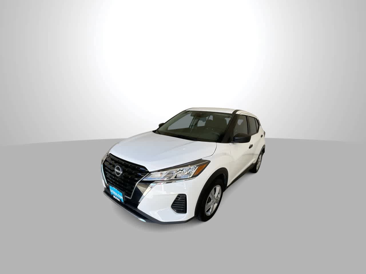 Used 2022 Nissan Kicks S FWD image 4