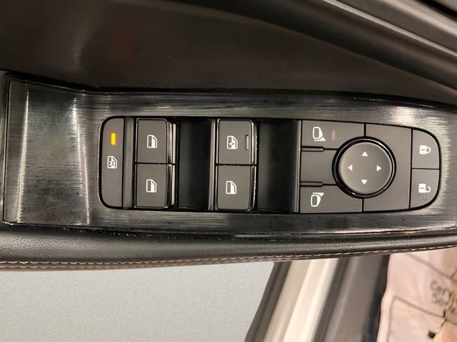 Used 2025 Nissan Rogue SV AWD/4WD image 15