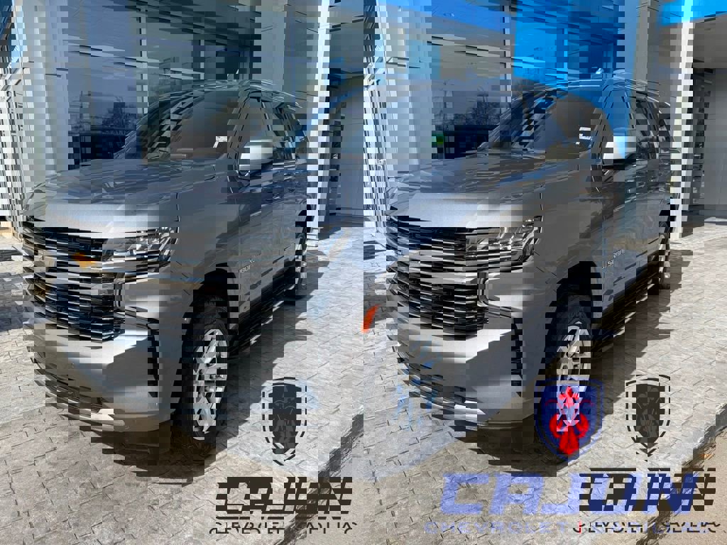 Used 2022 Chevrolet Suburban LT image 1