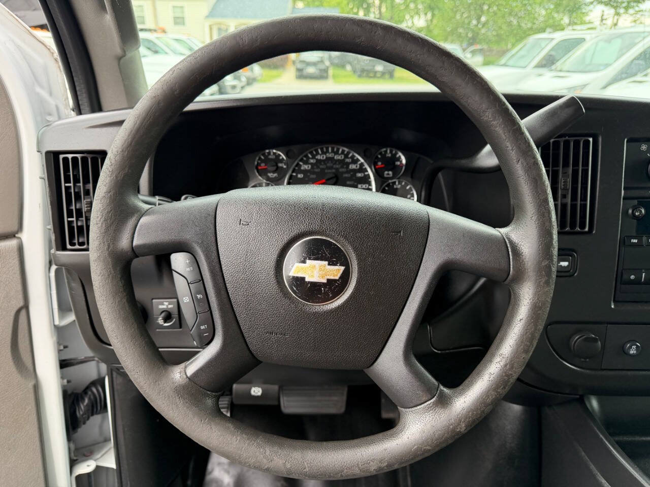 Used 2017 Chevrolet Express 3500 RWD image 13
