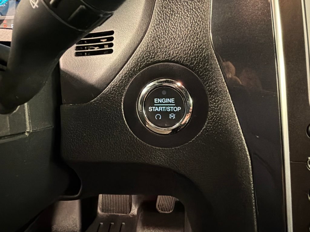 Certified 2018 Ford Explorer Limited w/ Equipment Group 301A AWD/4WD image 19