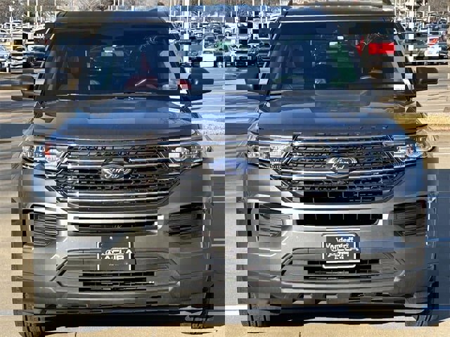 Used 2023 Ford Explorer XLT image 8