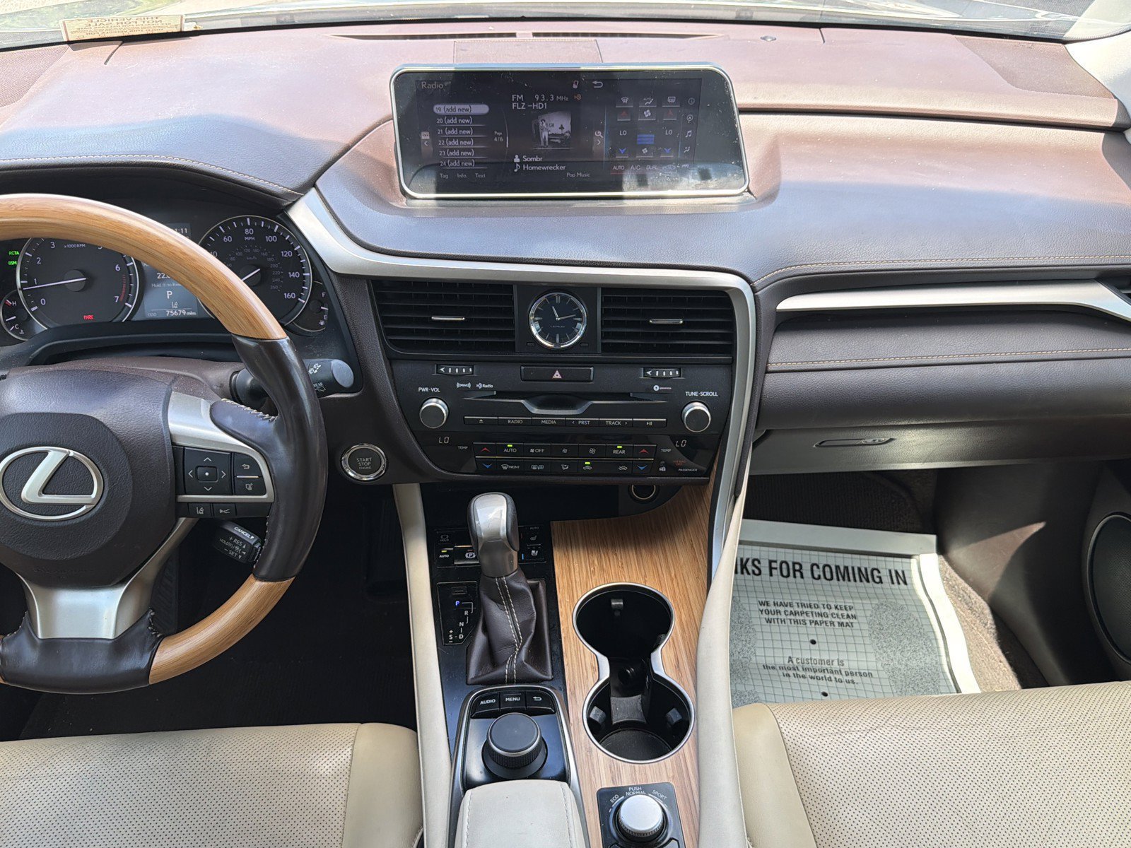 Used 2018 Lexus RX 350L FWD w/ Premium Package image 15