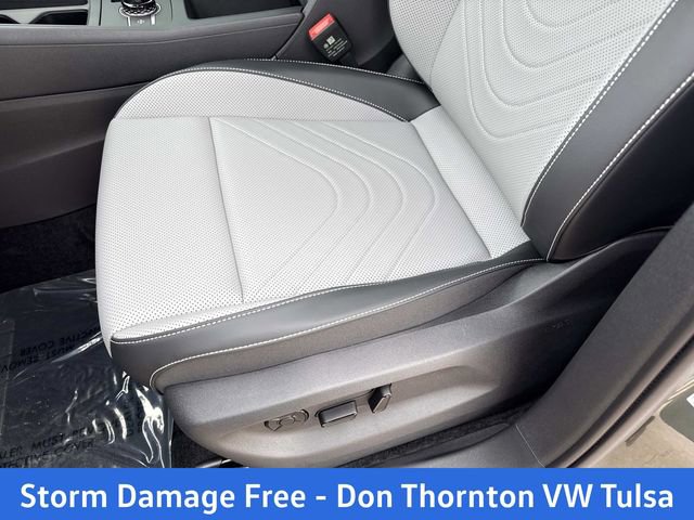 New 2026 Volkswagen Tiguan SE R-Line FWD image 14