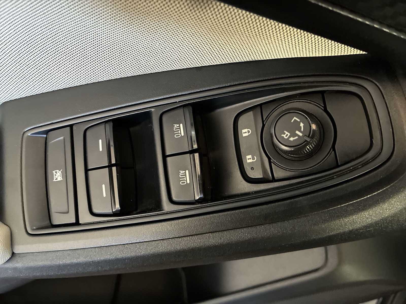 Used 2019 Subaru Impreza 2.0i Premium w/ Popular Package #2 AWD/4WD image 15
