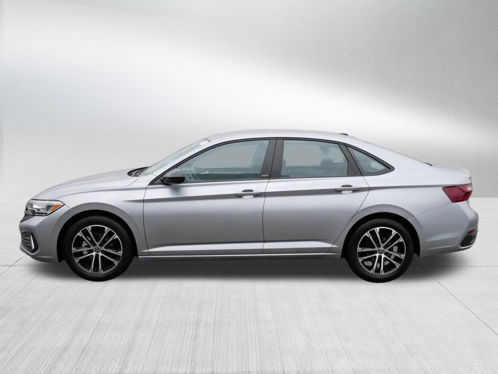 Certified 2023 Volkswagen Jetta Sport FWD image 4