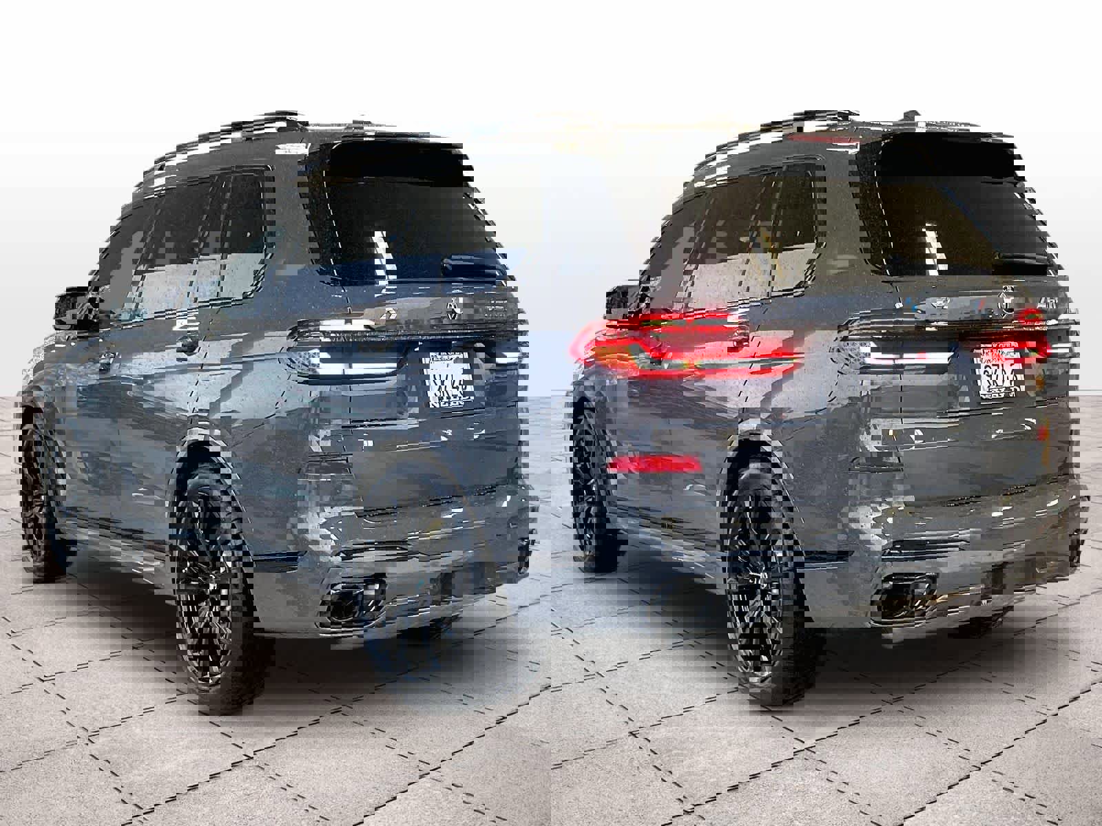 Used 2025 BMW X7 M60i image 14