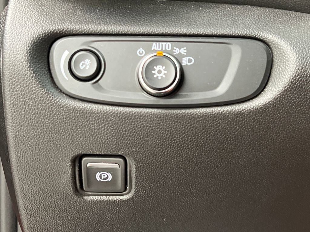 Used 2025 Chevrolet Blazer RS image 46