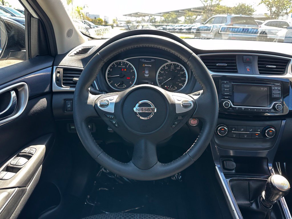 Used 2017 Nissan Sentra SR Turbo w/ SR Midnight Edition FWD image 18