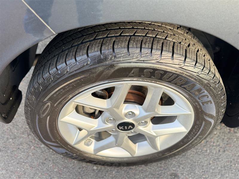 Used 2020 Kia Soul S image 24