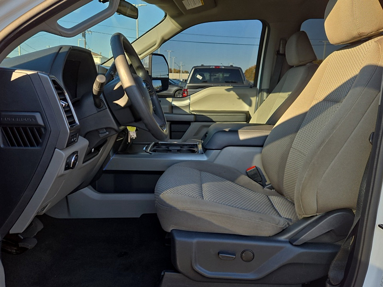Used 2022 Ford F250 XLT w/ XLT Premium Package AWD/4WD image 11
