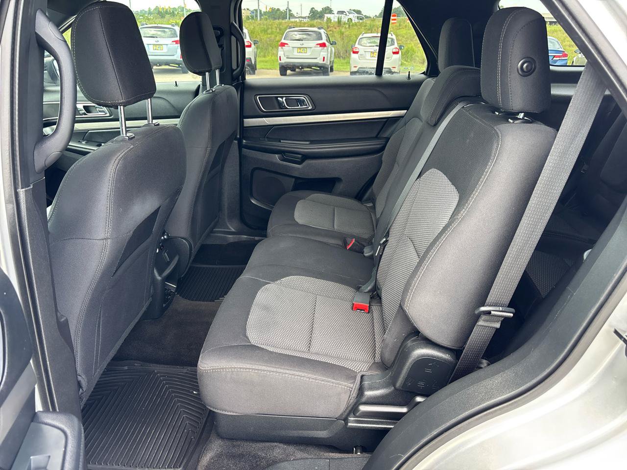 Used 2018 Ford Explorer XLT FWD image 20