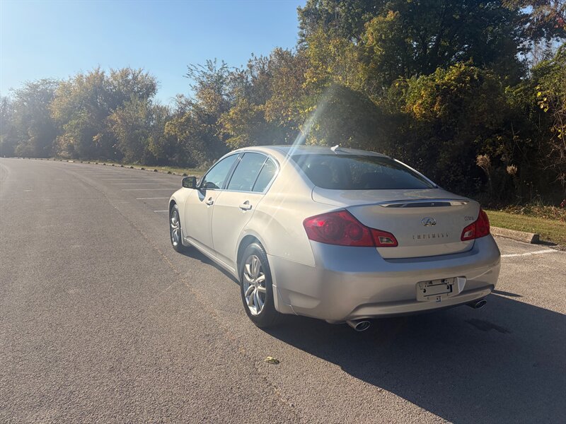 Used 2009 INFINITI G37 x Sedan AWD/4WD image 3