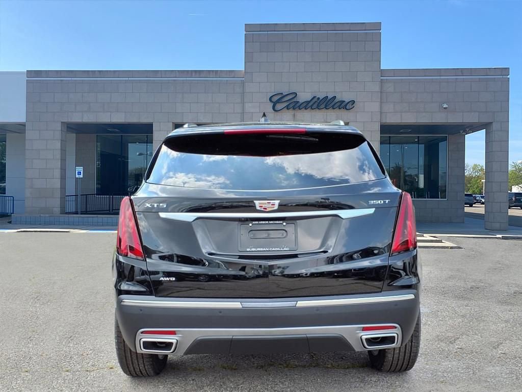 New 2025 Cadillac XT5 Premium Luxury w/ LPO, Floor Liner Package image 5