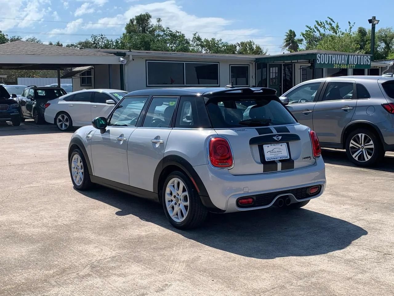 Used 2016 MINI Cooper S FWD image 4