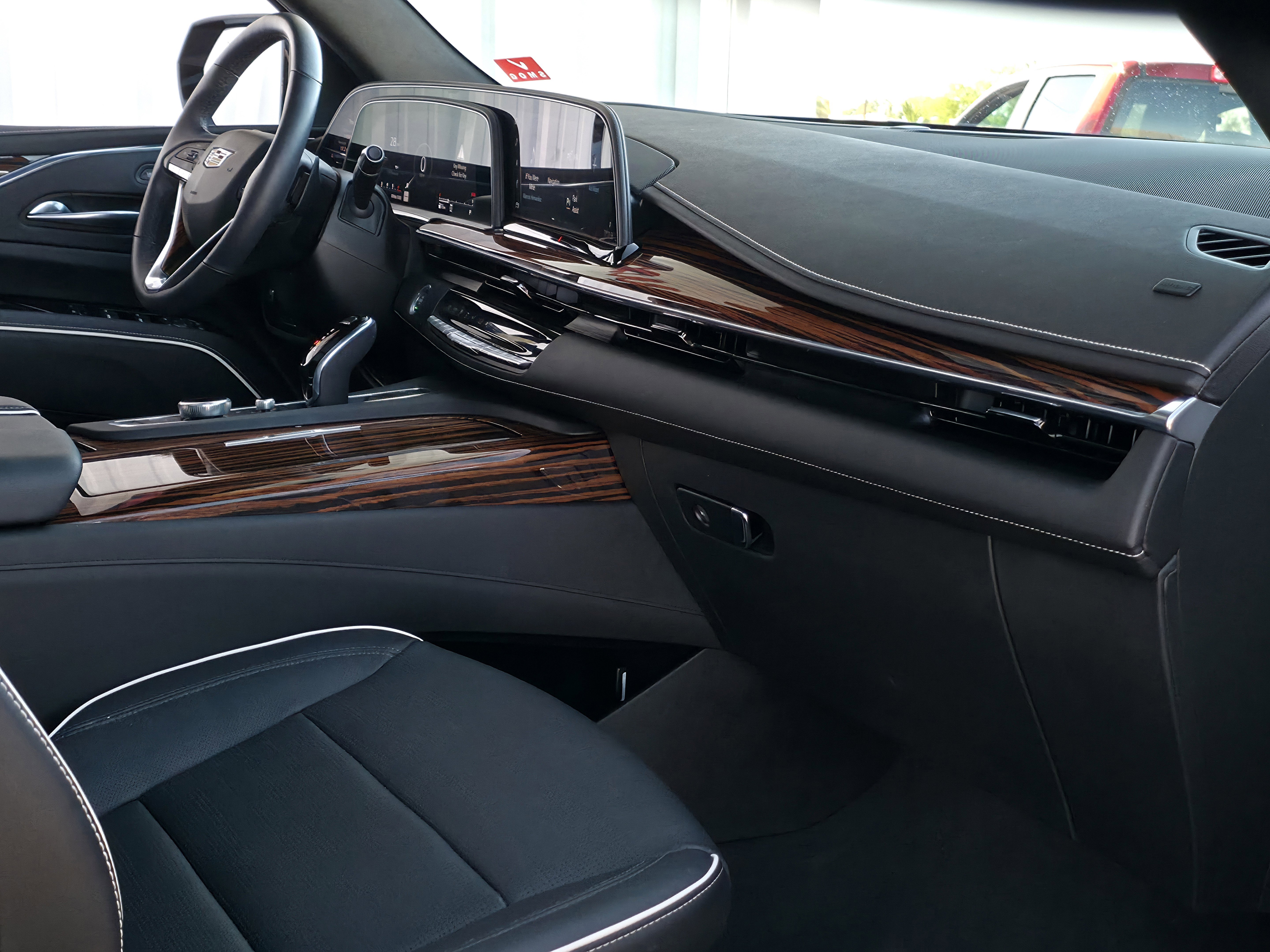 Used 2021 Cadillac Escalade Premium Luxury w/ Driver Assist Tech Package image 43