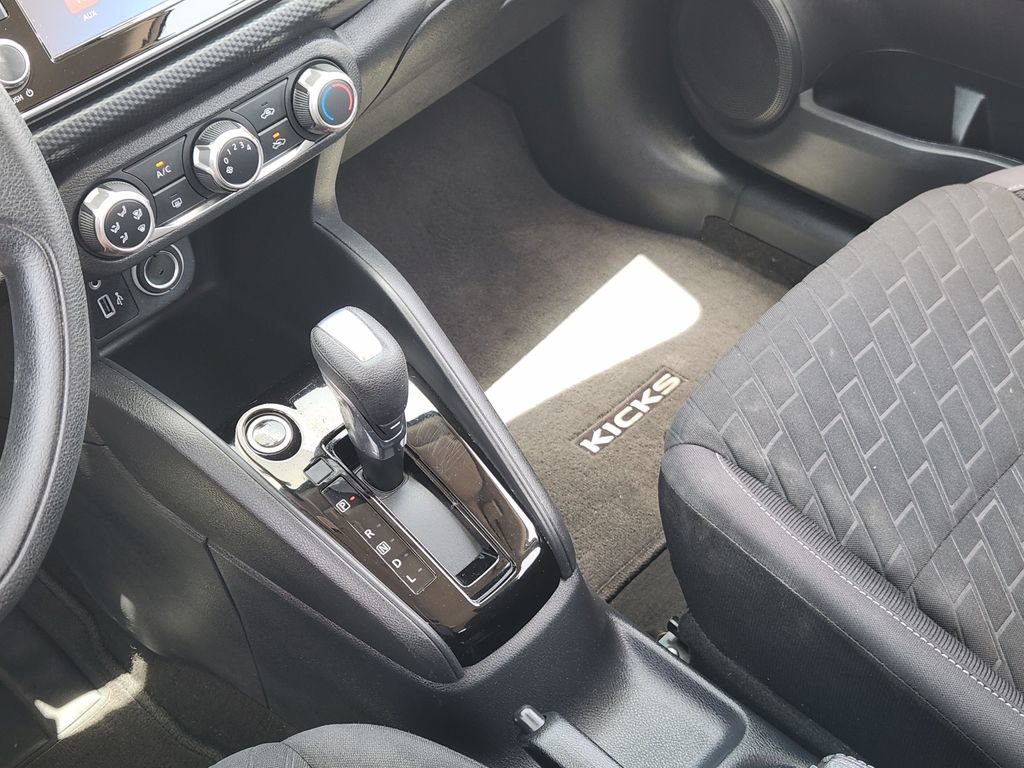 Used 2022 Nissan Kicks S FWD image 17