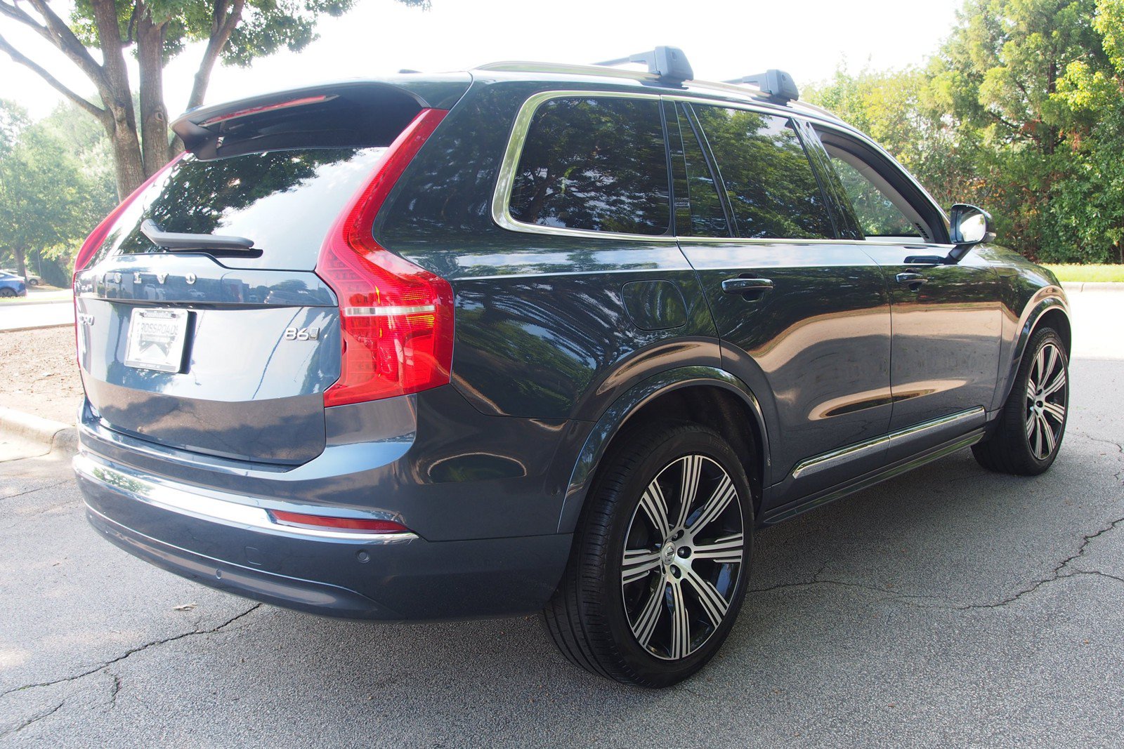 Used 2023 Volvo XC90 B6 Ultimate w/ Protection Package AWD/4WD image 7