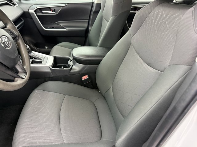Used 2024 Toyota RAV4 XLE image 26