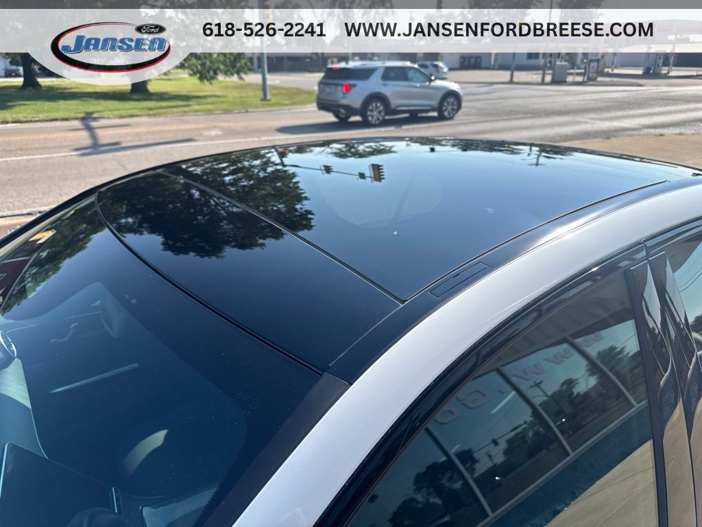 Used 2024 Mercedes-Benz C 300 4MATIC Sedan image 12