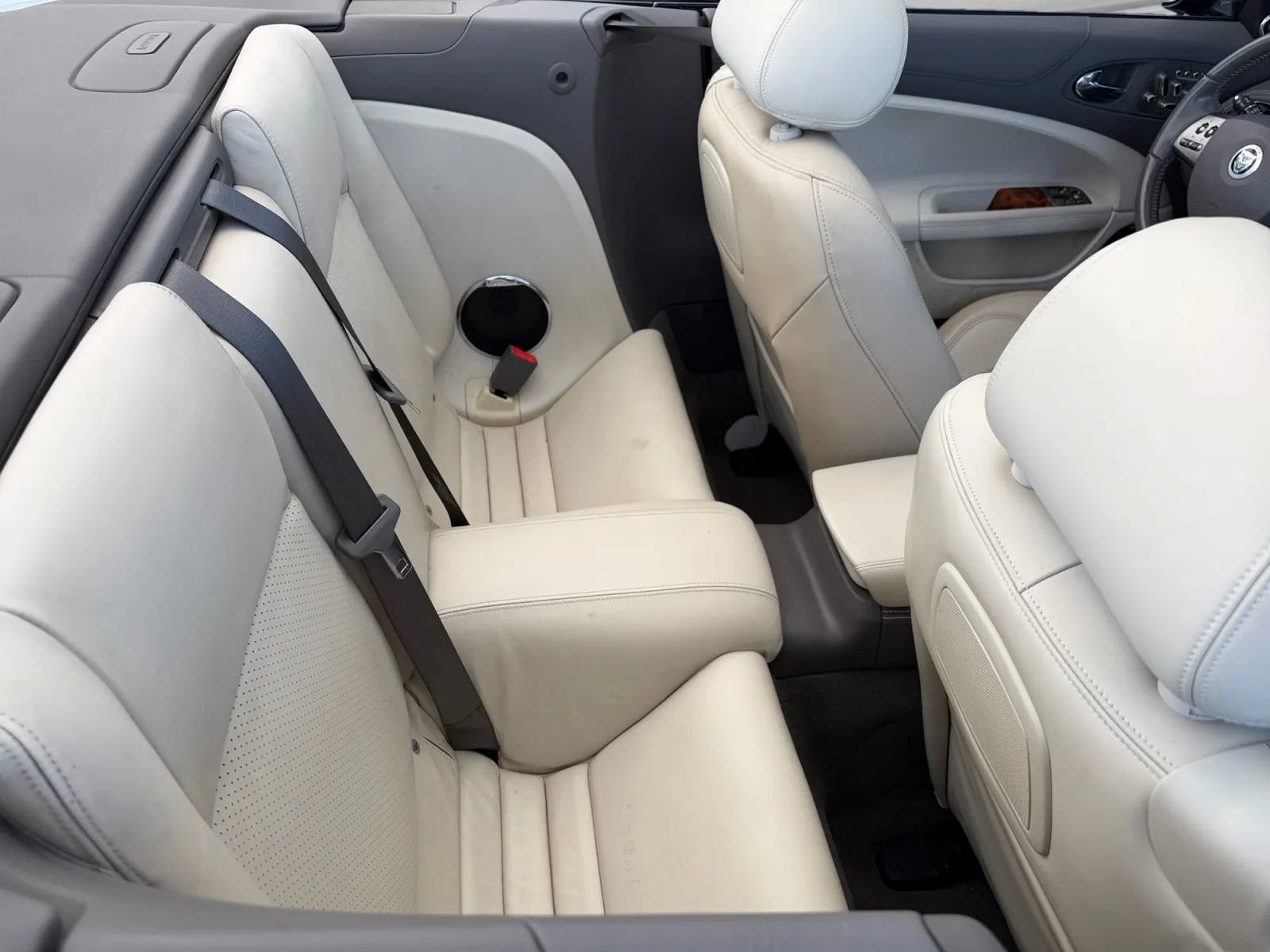 Used 2010 Jaguar XK Convertible RWD image 19