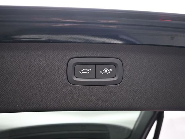 Used 2023 Volvo XC90 B6 Core w/ Climate Package image 29